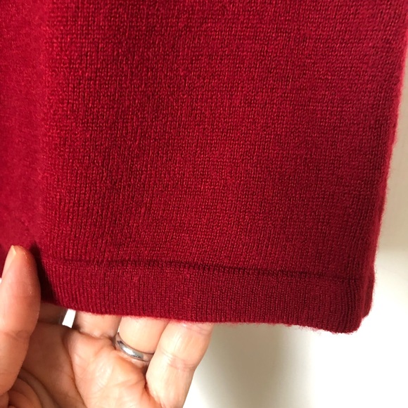 3/$10 East 5th Red Scoop Neck Tank Top Size Large - Picture 7 of 7